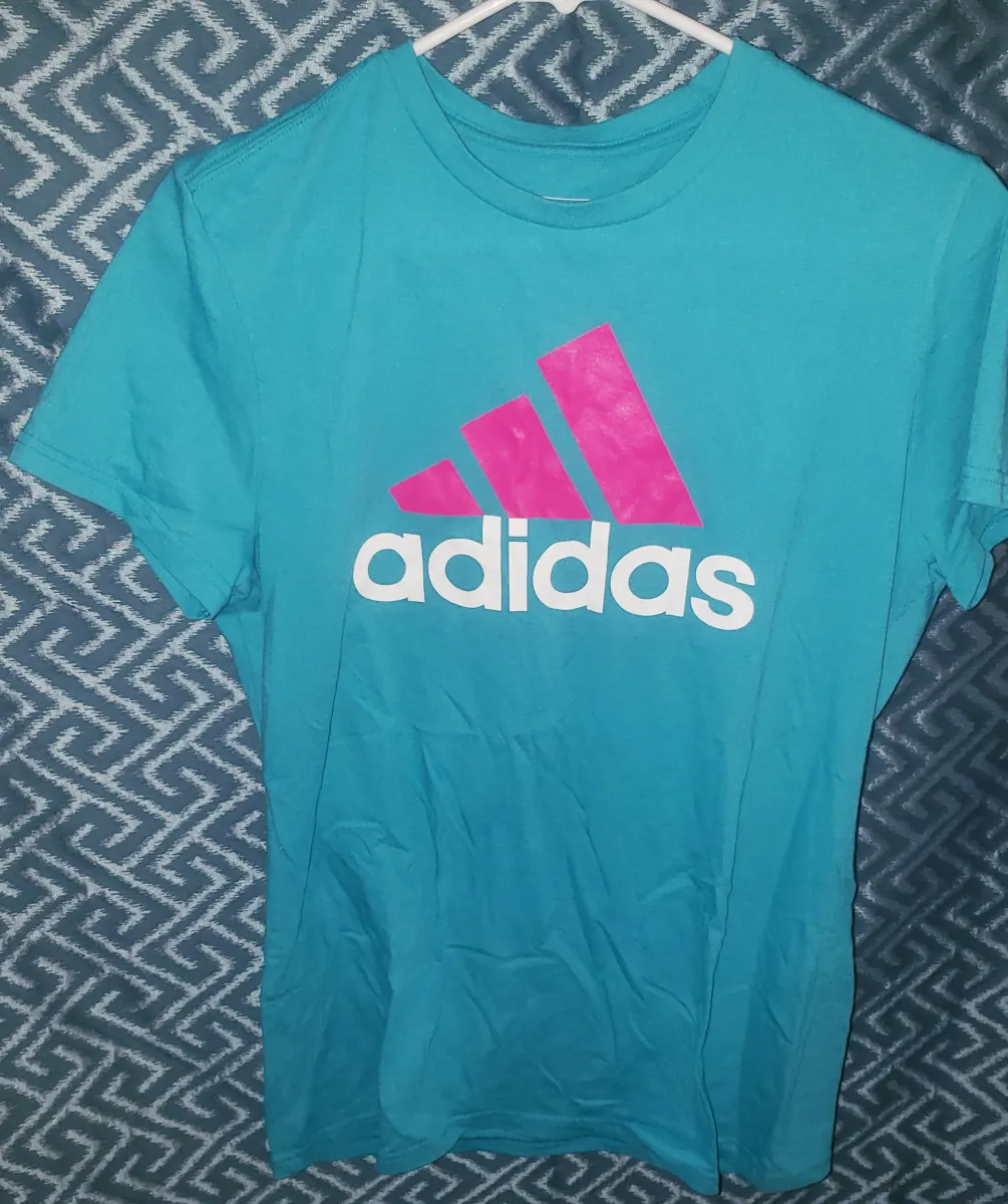 Adidas Tshirt