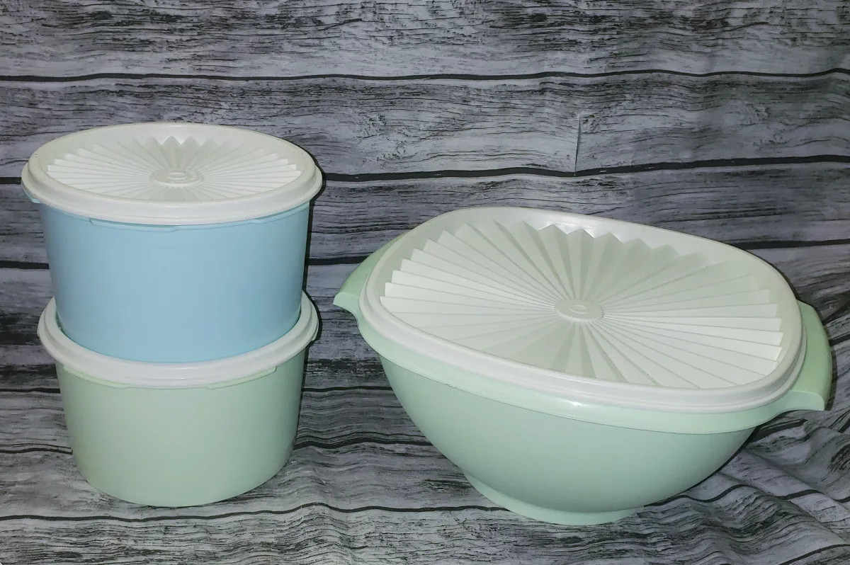 Tupperware Lot
