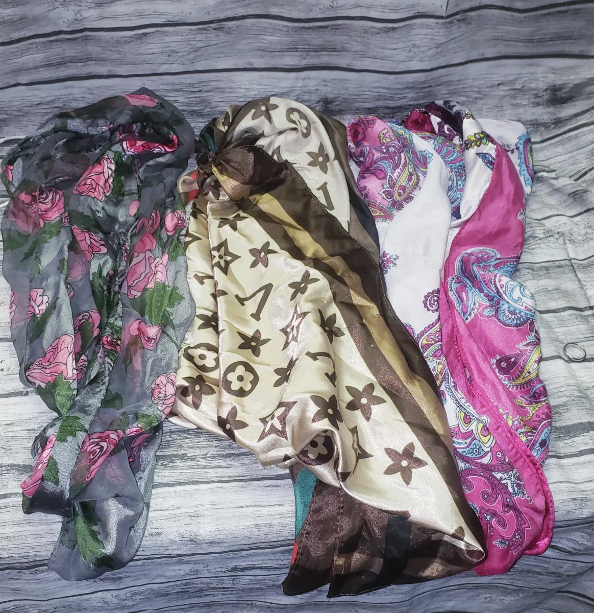 Scarf Lot