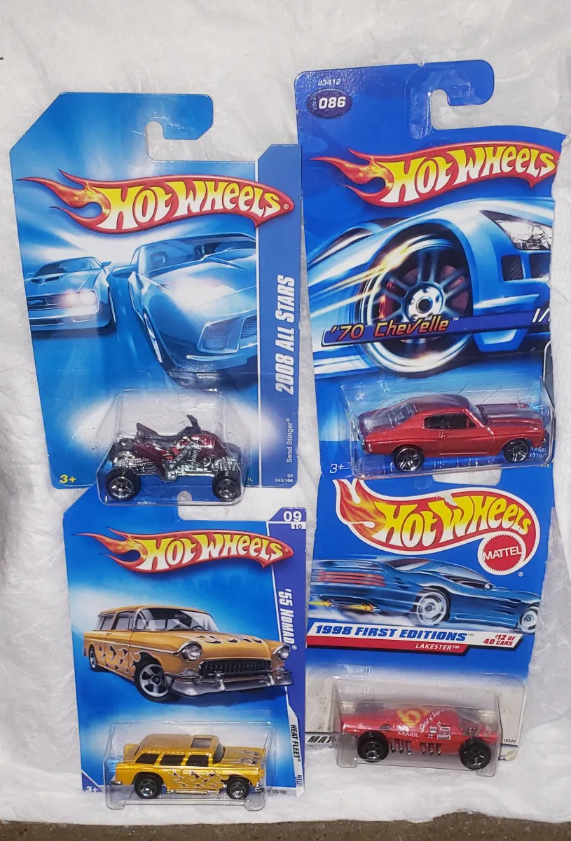 Lot 3 of New 1990s and 2000s Hotwheels #JC