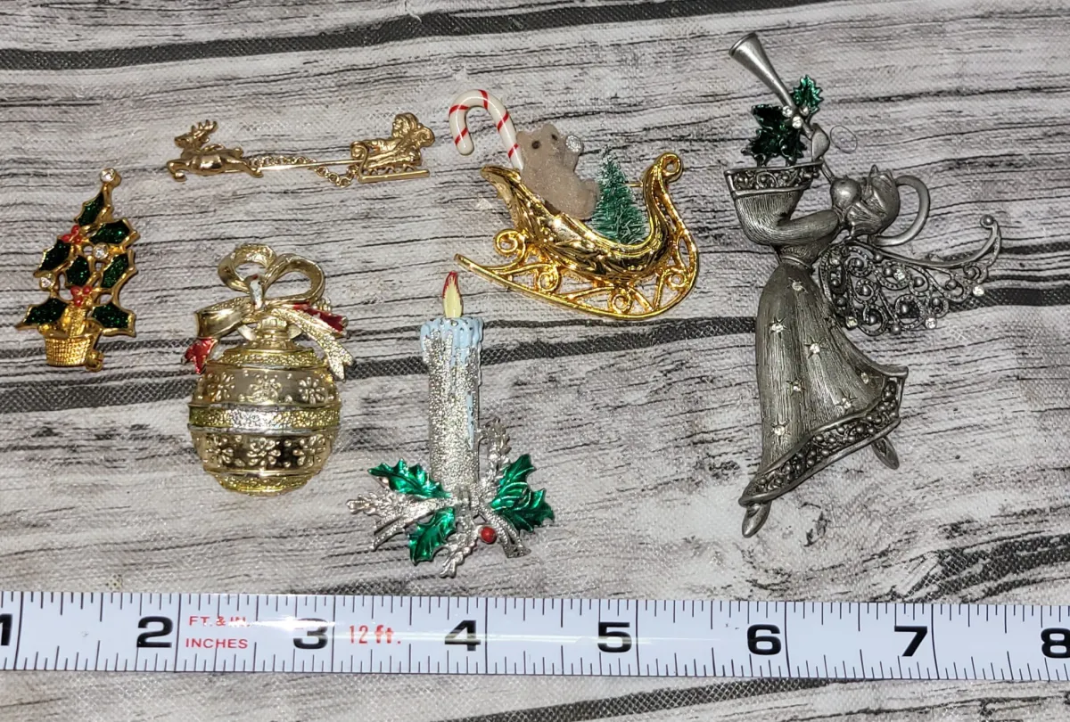 Lot of Holiday Brooches #JC