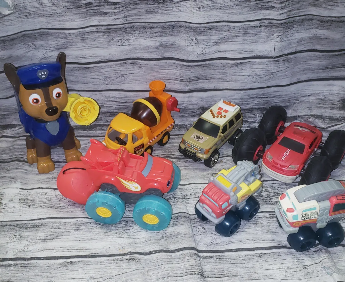 Assorted Toy Lot