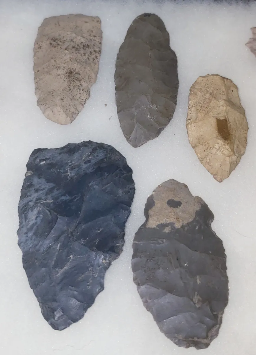 Lot 3 of Assorted Arrowheads #R
