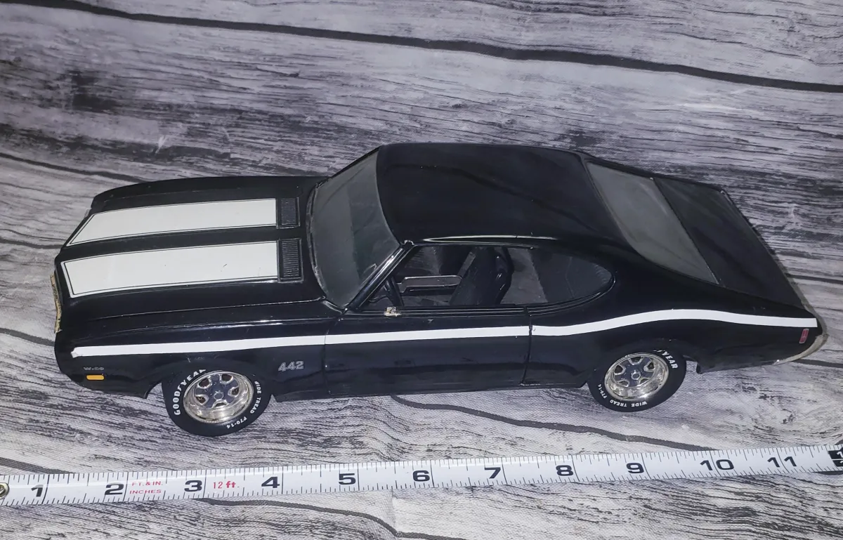Ertl Oldsmobile Diecast #00