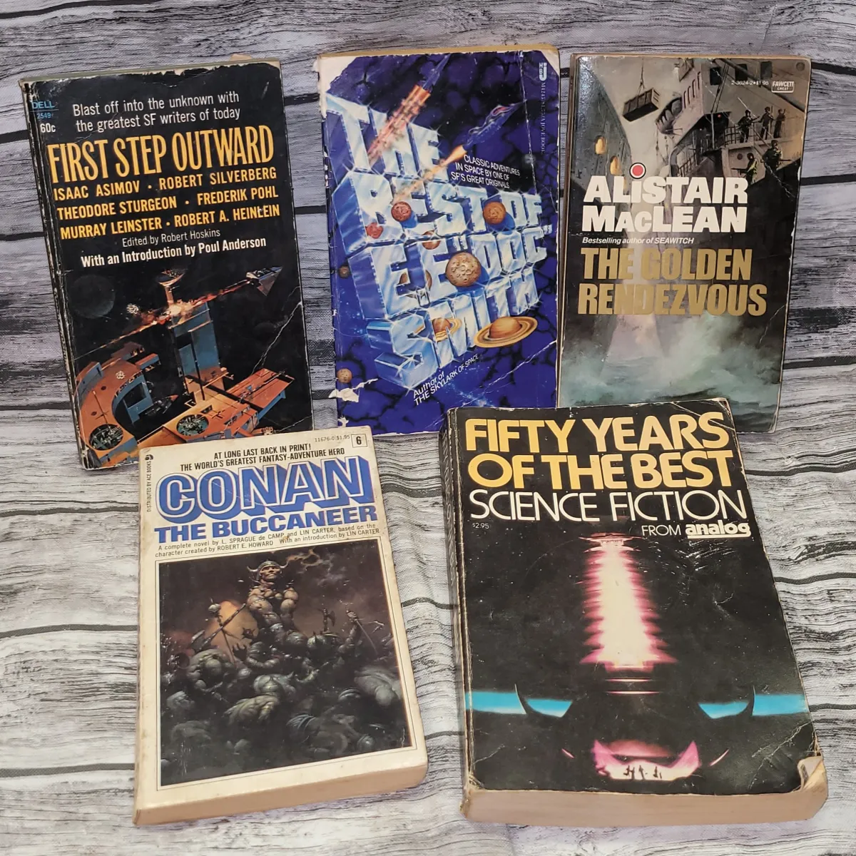 Lot of Vintage SciFi Paperback Books #R