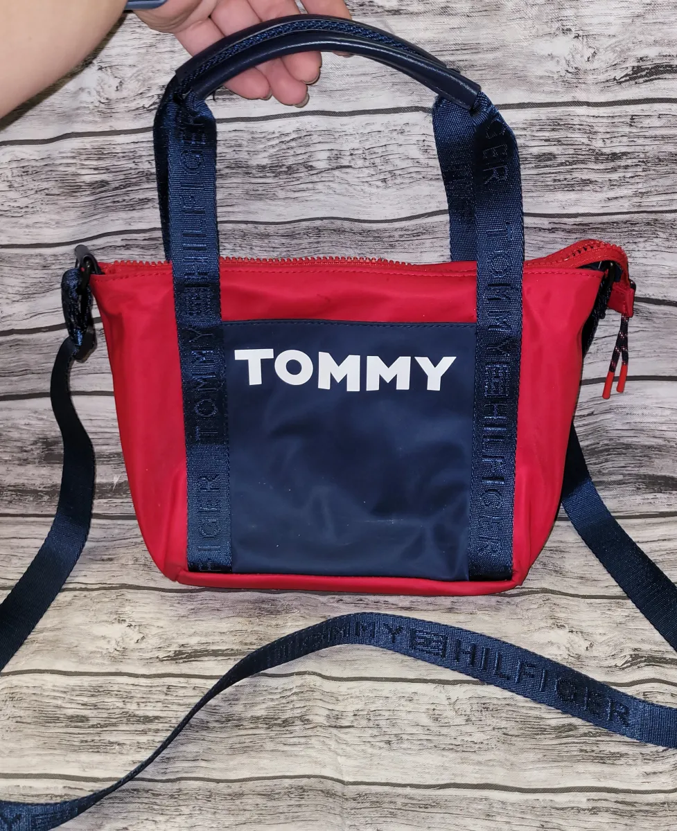 Tommy Hilfiger Purse