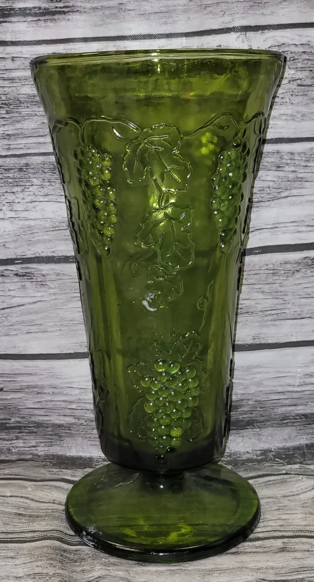 Vintage Indiana Glass Vase, Unmarked