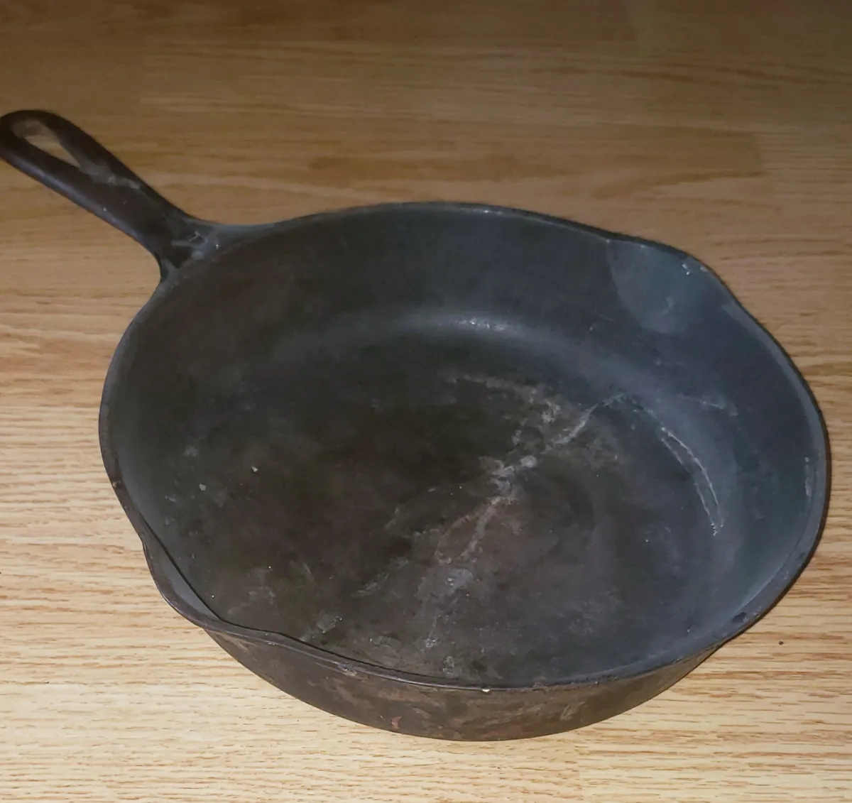 Vintage Cast Iron Wagner Skillet